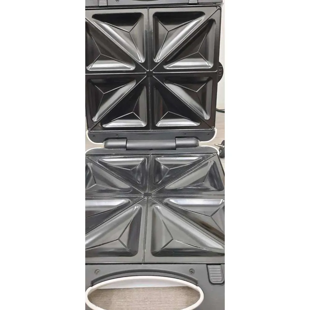 Alpha Sandwich Press 4-Slice White