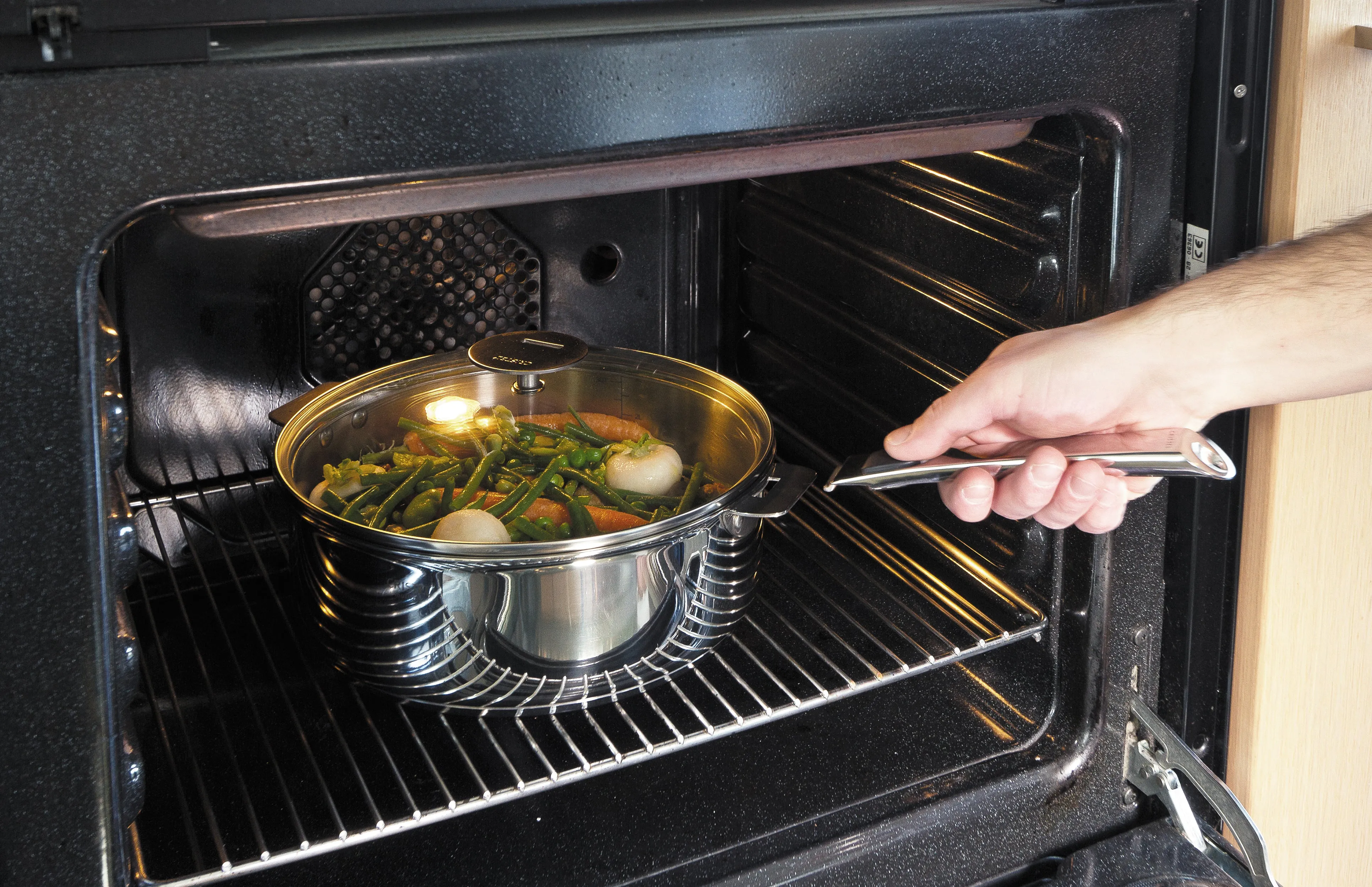 Cristel Casteline 3-Quart Wok With Domed Glass Lid - Detachable Handle