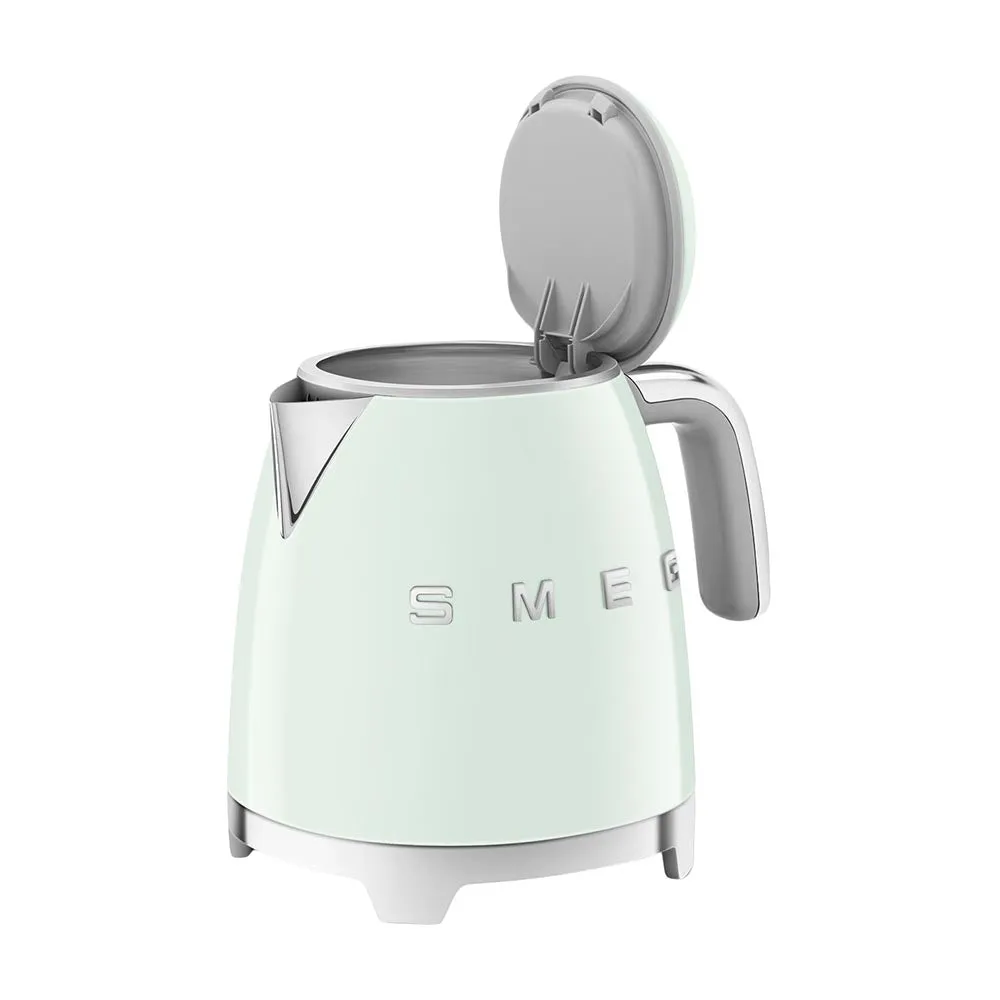 Electric kettle Smeg KLF05, green