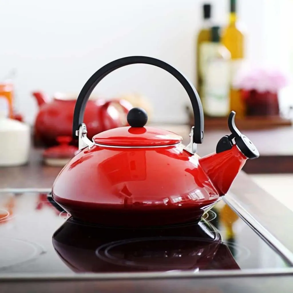 Le Creuset Zen Kettle Cerise