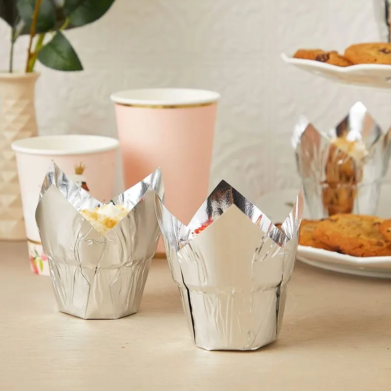 Silver Tulip Cupcake Liners, Foil Muffin Baking Cups (3.35 x 3.5 In, 100 Pack)